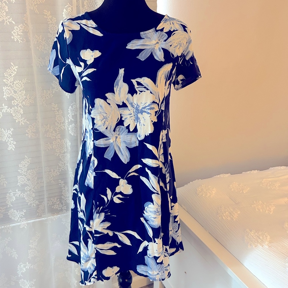 Lulus tie back t-shirt dress